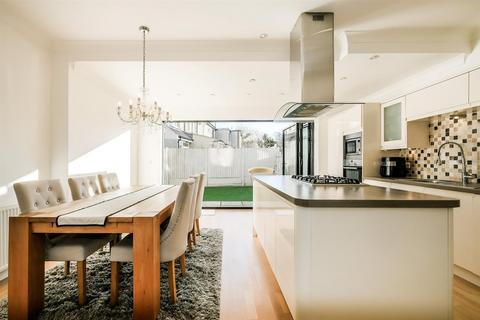 52 York Road, London, E4 8QN