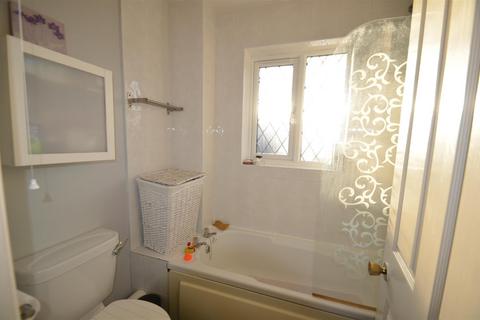 57 Astral Close, Lower Stondon, Henlow, SG16 6EL