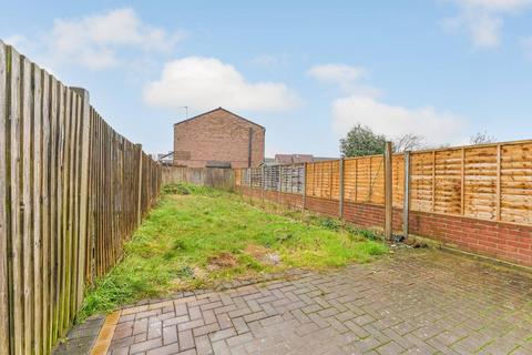 3 bedroom terraced house to rent, Grove Road, Mitcham, CR4