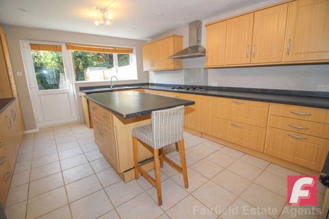 4 bedroom terraced house for sale, Beauchamp Gardens, Mill End