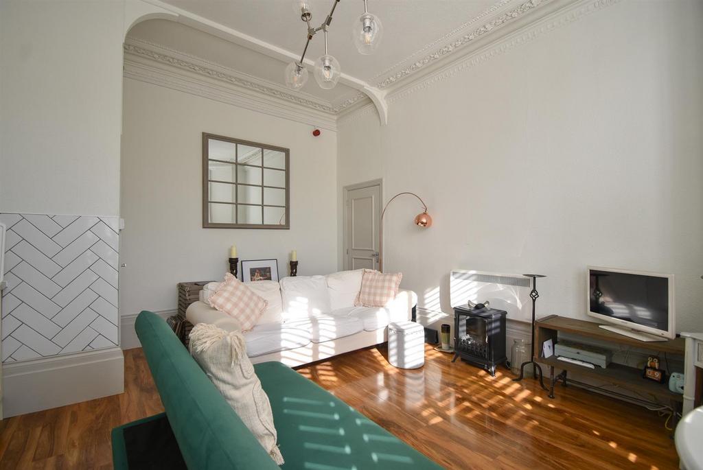 Living space &amp; kitchen