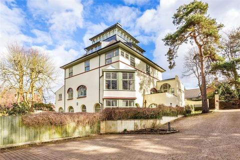 undefined, Maybury Knowle, Woking GU22