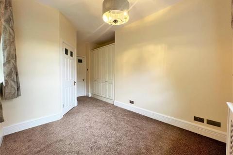 undefined, Maybury Knowle, Woking GU22