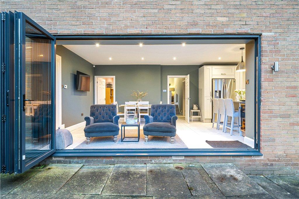 Bi Folds To Garden