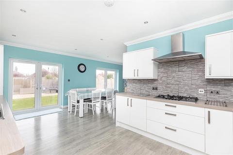 17 Cheddington Road, Bournemouth, BH9 3NB