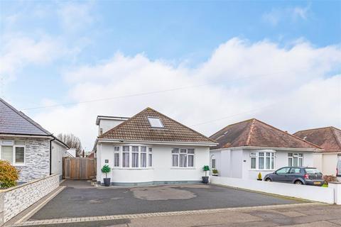 17 Cheddington Road, Bournemouth, BH9 3NB