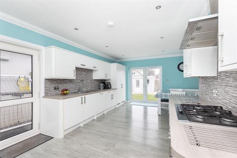 17 Cheddington Road, Bournemouth, BH9 3NB