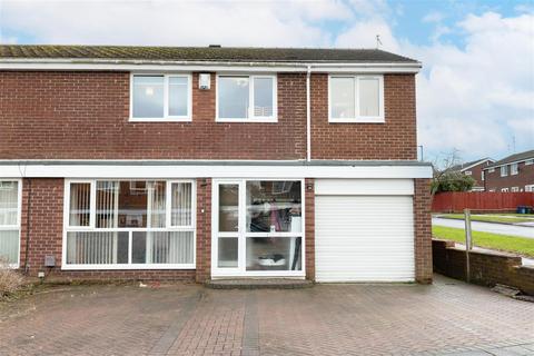 4 bedroom semi-detached house for sale, Bromley Court, Newcastle Upon Tyne