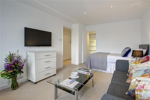 Studio to rent, 39 Hill Street, Mayfair, London, W1