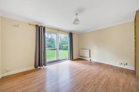 2 bedroom apartment to rent, Stanbrook House, Orpington BR6