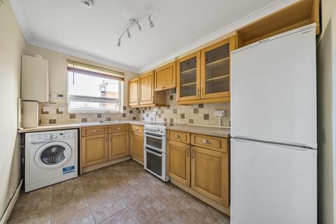 2 bedroom apartment to rent, Stanbrook House, Orpington BR6