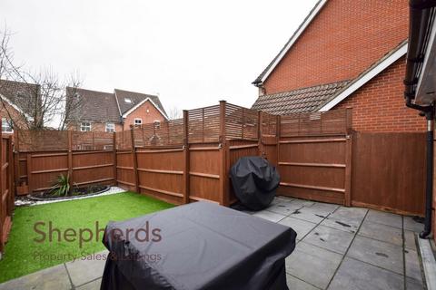 4 bedroom semi-detached house to rent, Lucern Close, West Cheshunt EN7