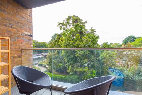 2 bedroom apartment for sale, Lion Wharf Road, Old Isleworth