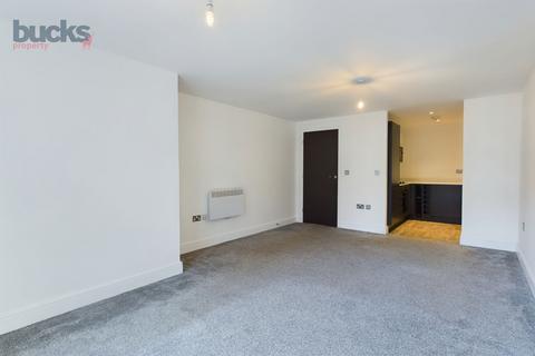 2 bedroom apartment for sale, Wycombe Road, Saunderton, High Wycombe, Buckinghamshire, HP14 4EA