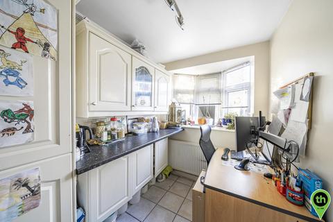 3 bedroom semi-detached house for sale, Cranmer Road, Edgware