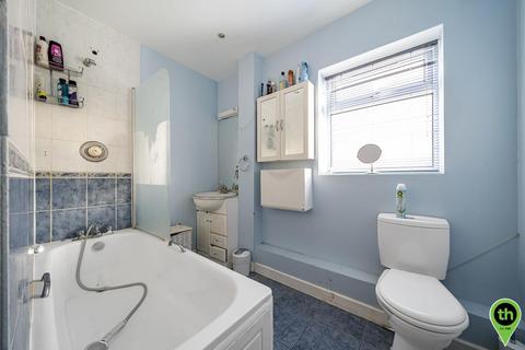 12b Cranmer Road, Edgware, HA8 8UB