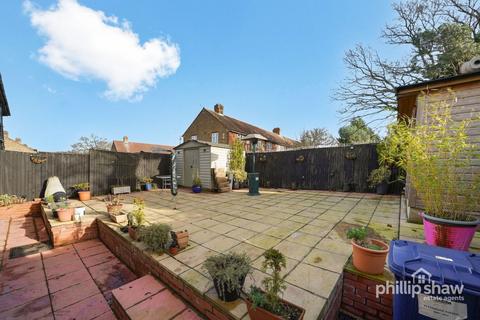 2 bedroom maisonette for sale, Fernside Avenue, London, NW7