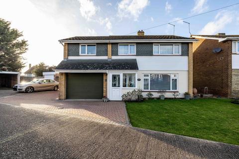 4 bedroom detached house for sale, York Close, Herne Bay, CT6