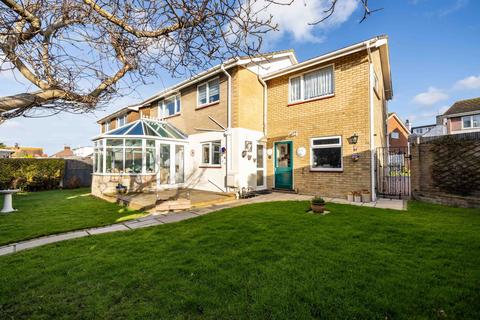 4 bedroom detached house for sale, York Close, Herne Bay, CT6