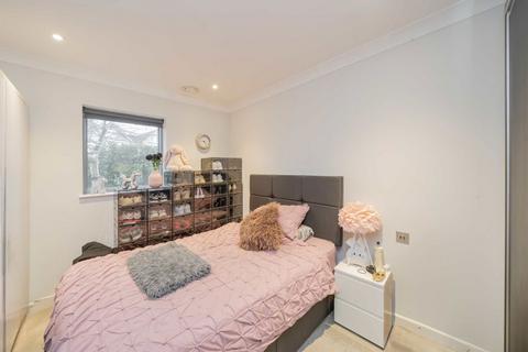 1 bedroom flat for sale, Hope Close, London NW4