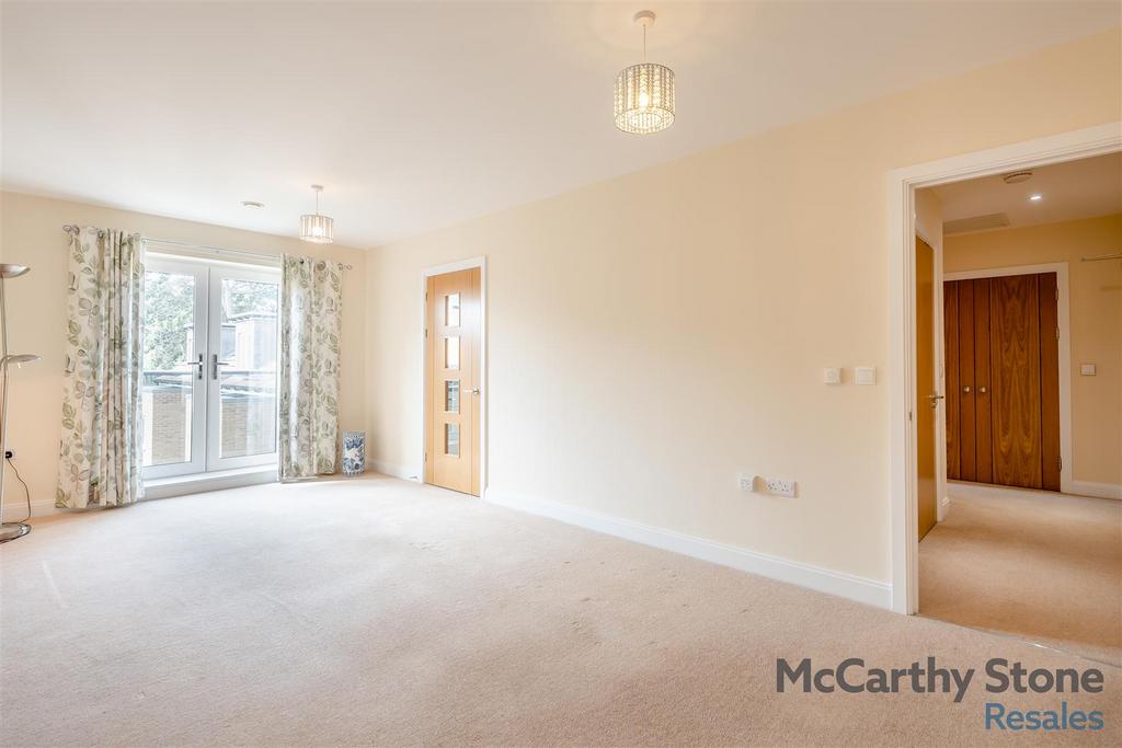 8650803-interior13.jpg