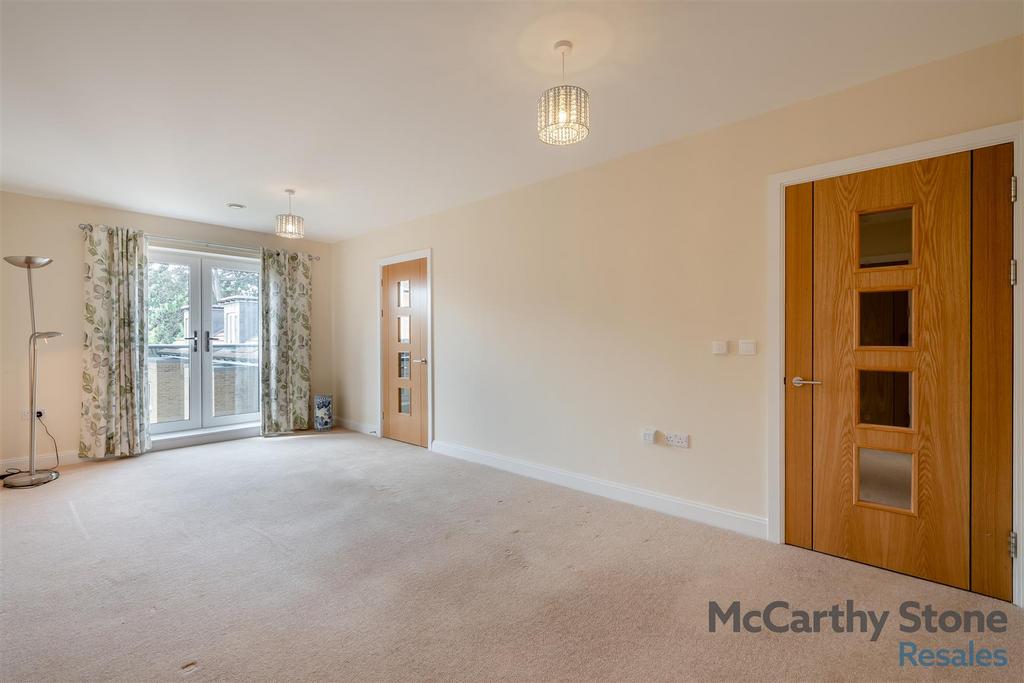 8650803-interior14.jpg