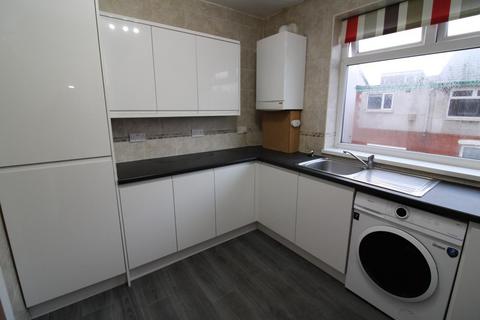 2 bedroom flat to rent, Blakiston Street, Fleetwood FY7