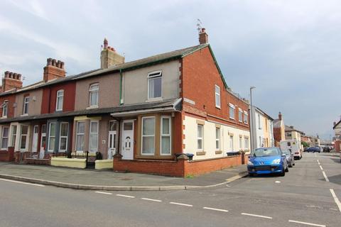 2 bedroom flat to rent, Blakiston Street, Fleetwood FY7