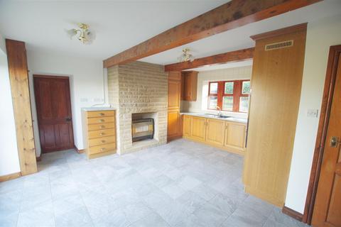 3 bedroom character property to rent, Stainland Dean,