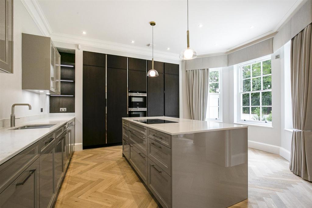 Kitchen 2.jpg