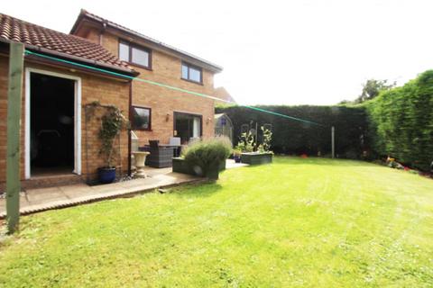 4 bedroom detached house for sale, Trafalgar Avenue, Grimsby, DN34