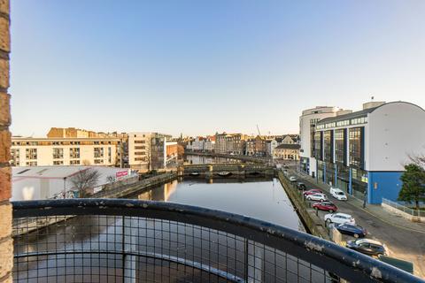 2 bedroom flat for sale, 8/22 Sheriff Bank, The Shore, Edinburgh, EH6 6ES