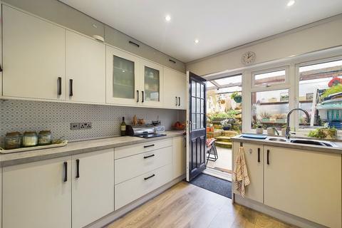 19 Arlingham Road, Tuffley, Gloucester, GL4 0LX