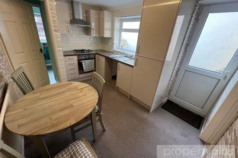 3 bedroom terraced house for sale, Dinam Park Avenue, Ton Pentre - Ton Pentre