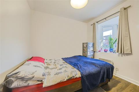 1 bedroom maisonette for sale, Weavers Close, Isleworth