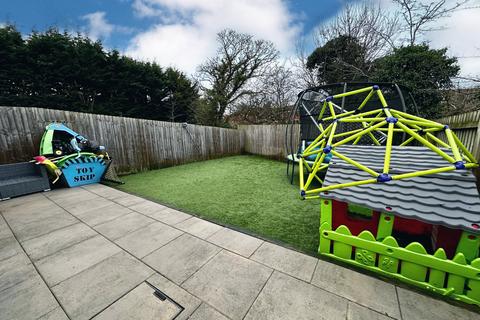 2 bedroom end of terrace house for sale, Bishops Close, Poulton-Le-Fylde FY6