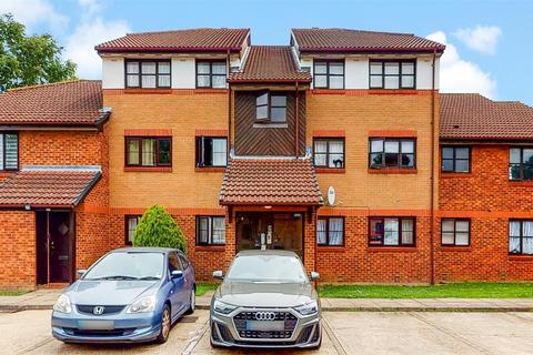 2 bedroom flat for sale, Conifer Way, Wembley