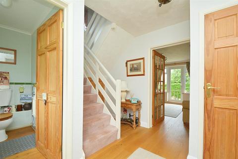 4 bedroom detached house for sale, POPULAR VILLAGE LOCATION * WHITWELL