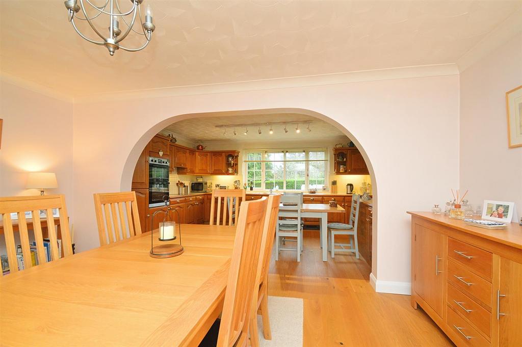 Resized Dining2.jpg
