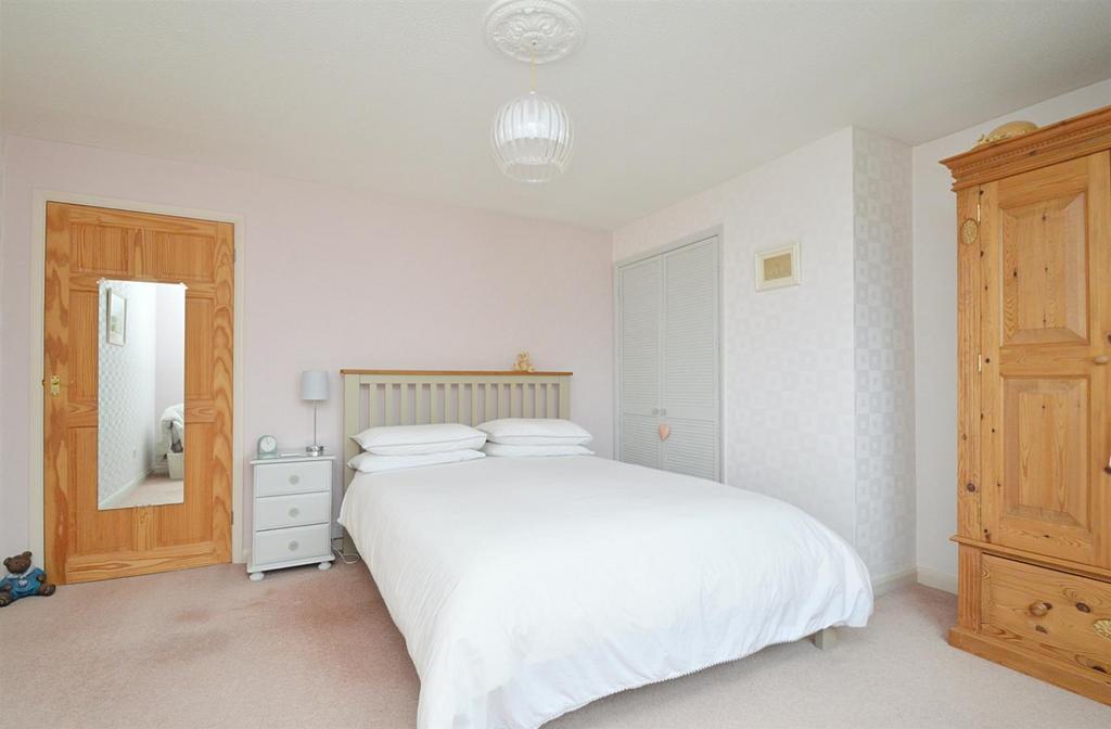 Resized Bed1b.jpg