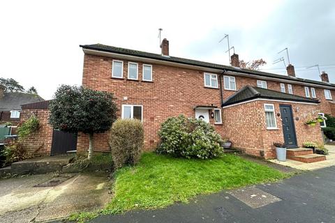 3 bedroom end of terrace house to rent, Austins Mead, Hemel Hempstead HP3