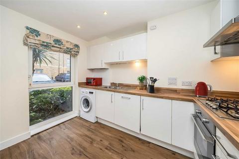 2 bedroom flat for sale, Southcott Road, Teddington TW11