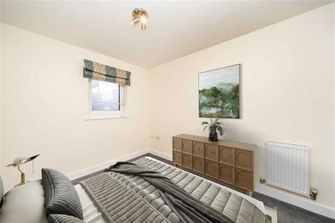 2 bedroom flat for sale, Southcott Road, Teddington TW11