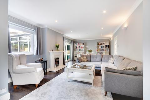 49 Hutton Village, Hutton, Brentwood, CM13 1RU