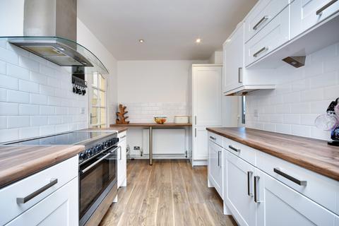 49 Hutton Village, Hutton, Brentwood, CM13 1RU