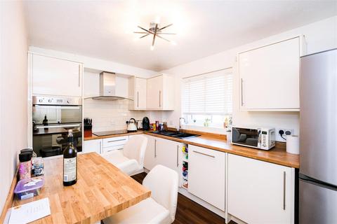 2 bedroom flat for sale, Maystocks, Chigwell Road, South Woodford