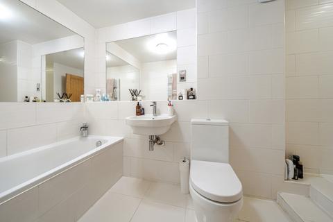 19 Sutton Close, Beckenham, BR3 5UG