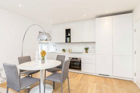 1 bedroom flat for sale, Haldane Road, London SW6