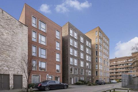 3 bedroom flat for sale, Frampton Park Road, London E9