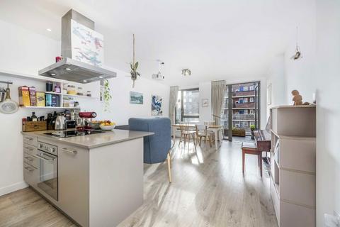 3 bedroom flat for sale, Frampton Park Road, London E9